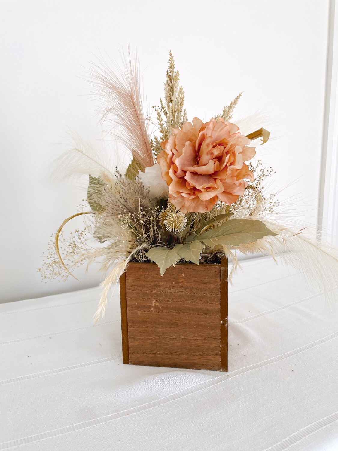 Blushing for You Pillar Wood Centerpiece (Rental)