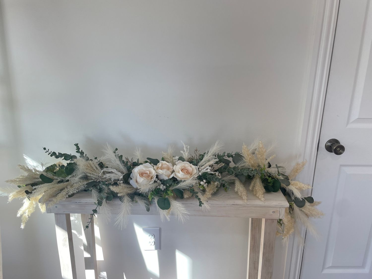 Simply Elegant Pampas Table Runner (Rental)