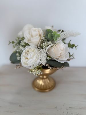 Feild of Dreams Gold Petite Vases with Eucalyptus (Rental)