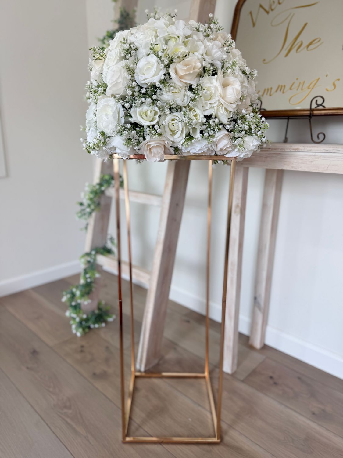 Simply Elegant Pillar Centerpiece (Rental)
