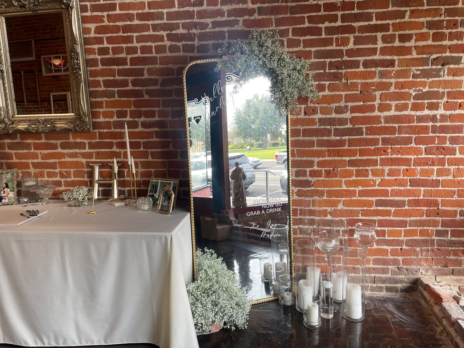 Heavenly Scent Baby Breath Set of Two Corner Swags (Rental)