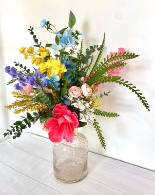 Garden Party Med Glass Vase Centerpiece (Rental)