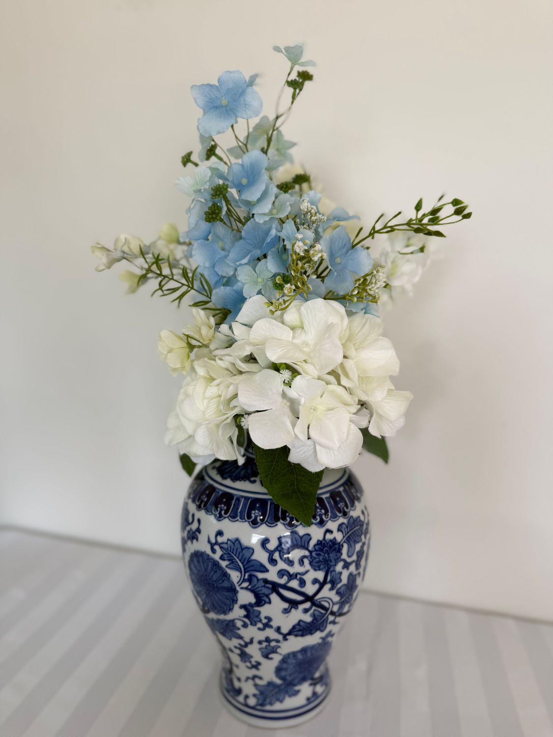 Little Touch of Blue Med Glass Vase Blue Centerpiece (Rental)
