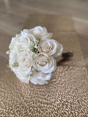 Simply Elegant Bridesmaid Bouquet (Rental)