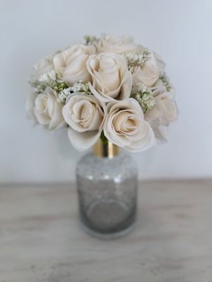 Simply Elegant Med Glass Vase Centerpiece (Rental)