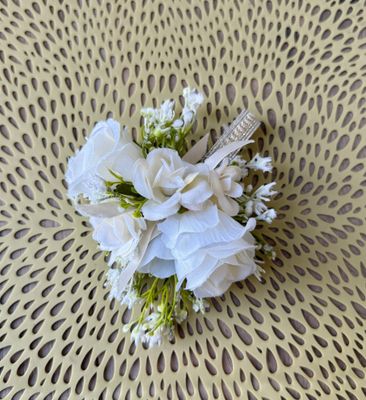 Simply Elegant Corsage (Rental)