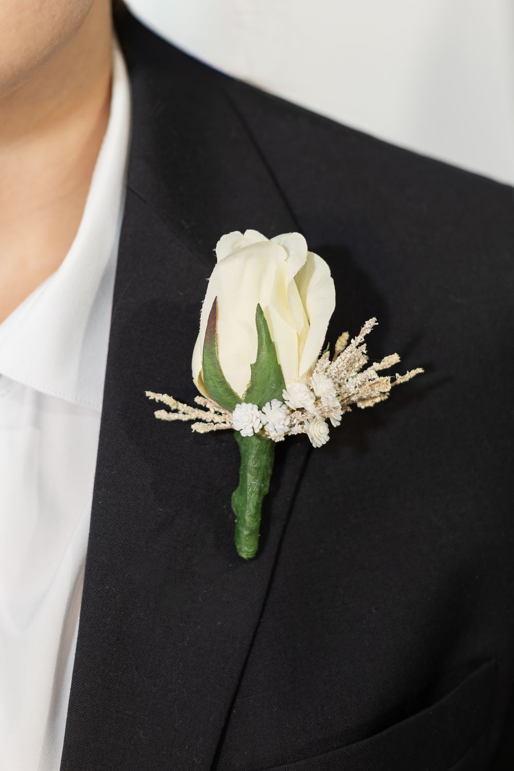 Field of Dreams Boutonniere (Rental)