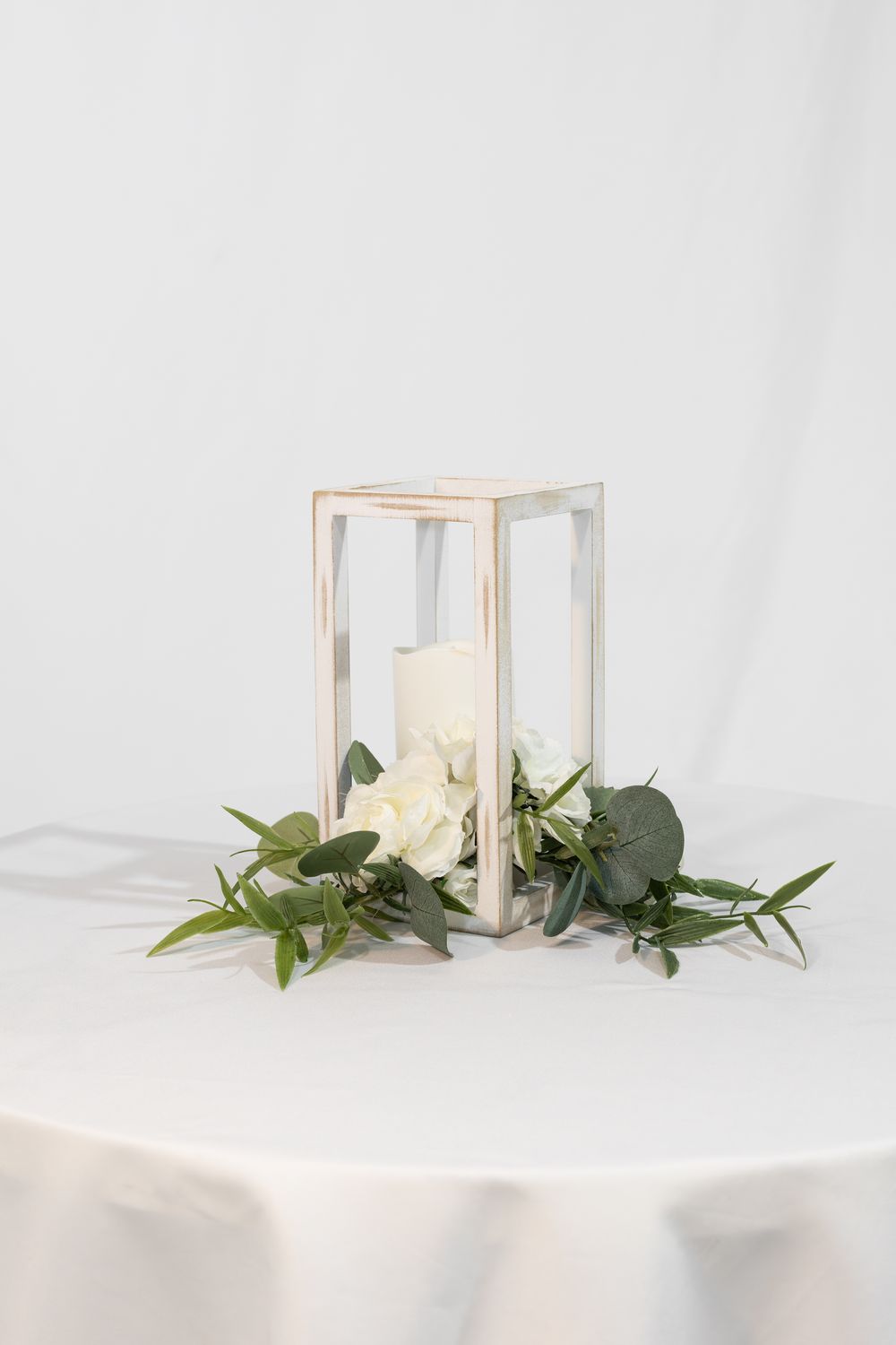 Heavenly Scent Candlewood Centerpiece (Rental)