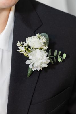 Garden Party Boutonnier (Rental)