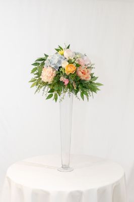 Garden Party Glass Large Vase Centerpiece (Rental)