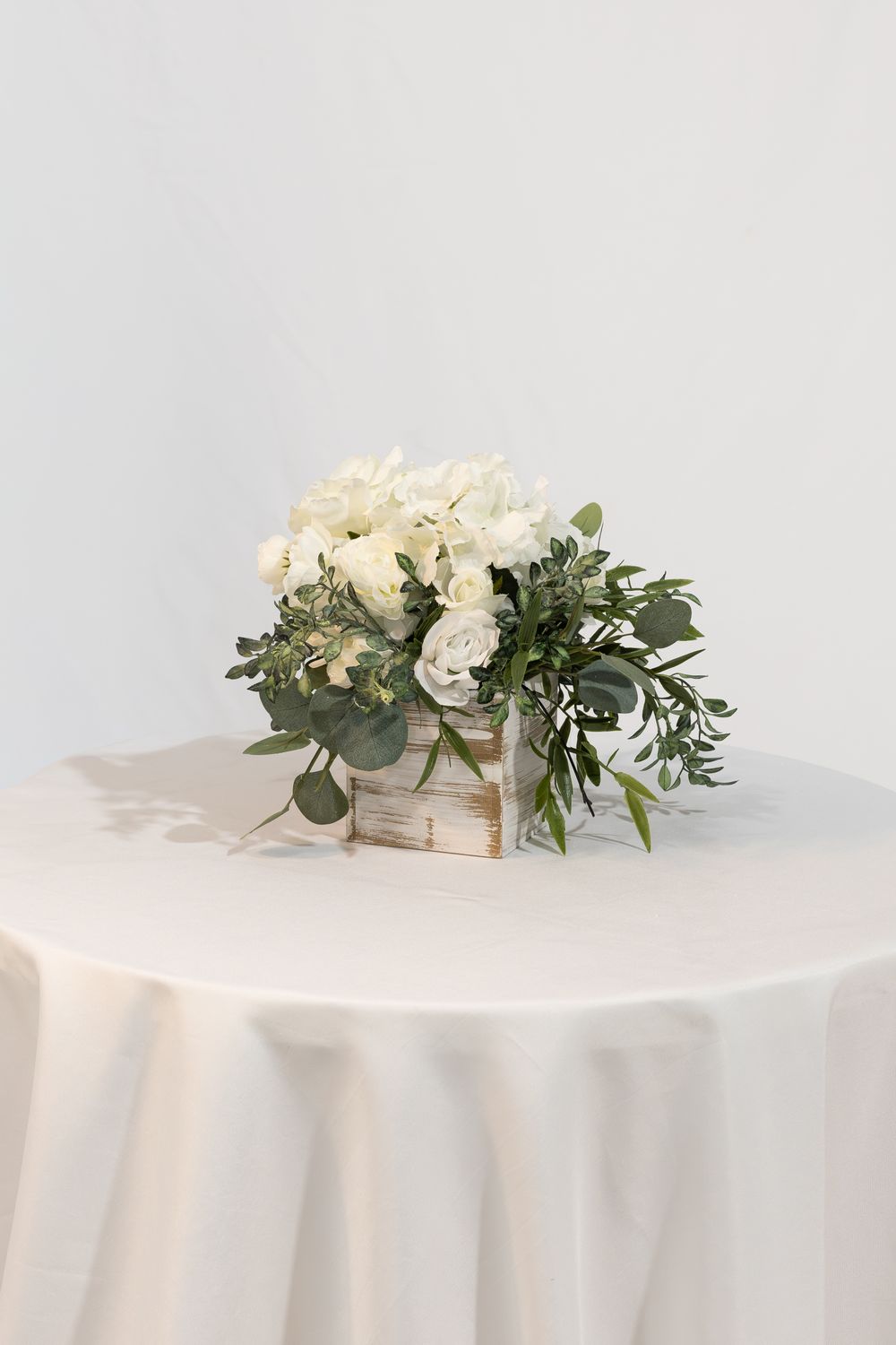 Heavenly Scent Boxwood Centerpiece (Rental)