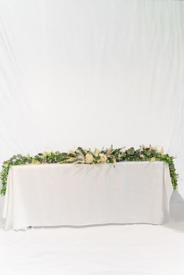 Field of Dreams Pampas Table Runner (Rental)
