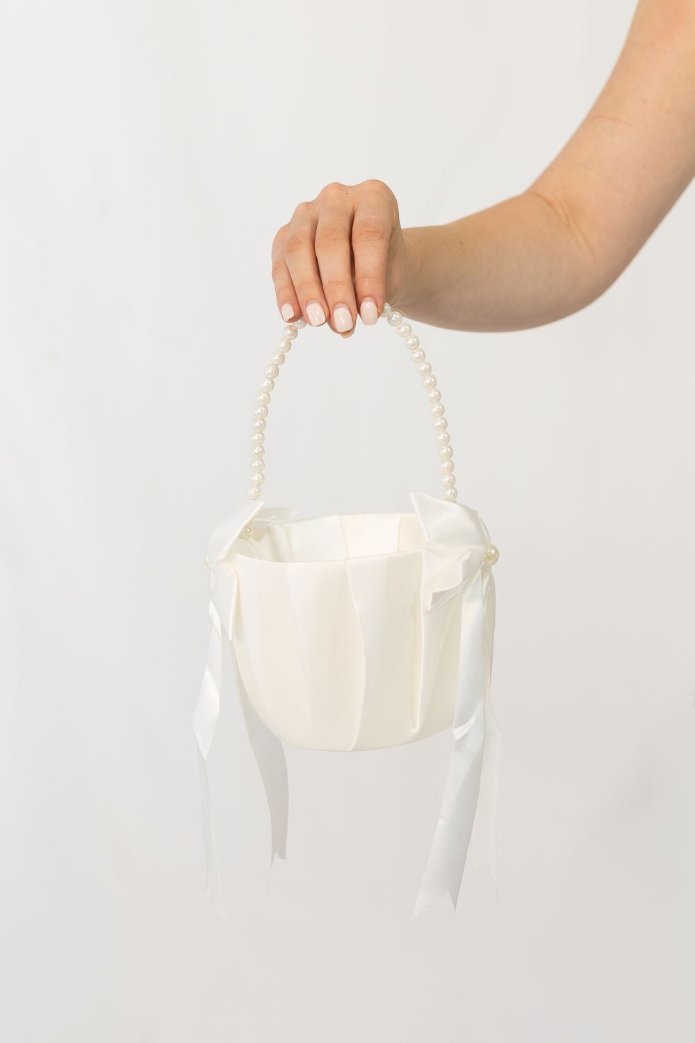 Heavenly Scent Pearl Flower Girl Basket (Rental)