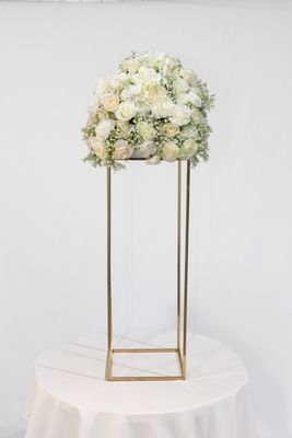 Field of Dreams Roses Pillar Stand Centerpiece (Rental)