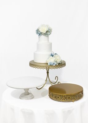 Little Touch of Blue Cake Cluster (Purchase)