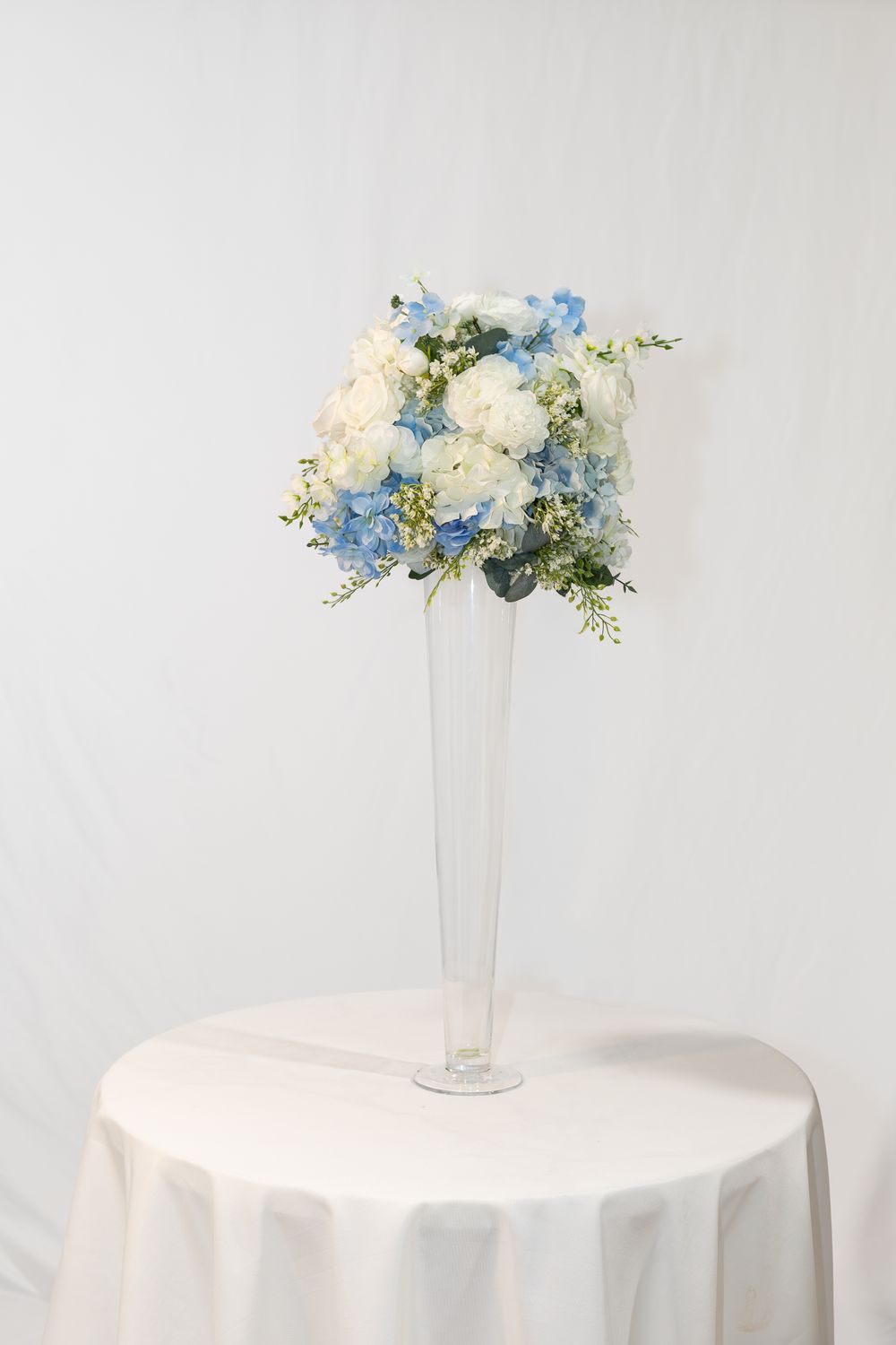 Little Touch of Blue Glass Vase Centerpiece (Rental)
