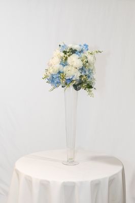 Little Touch of Blue Glass Vase Centerpiece (Rental)