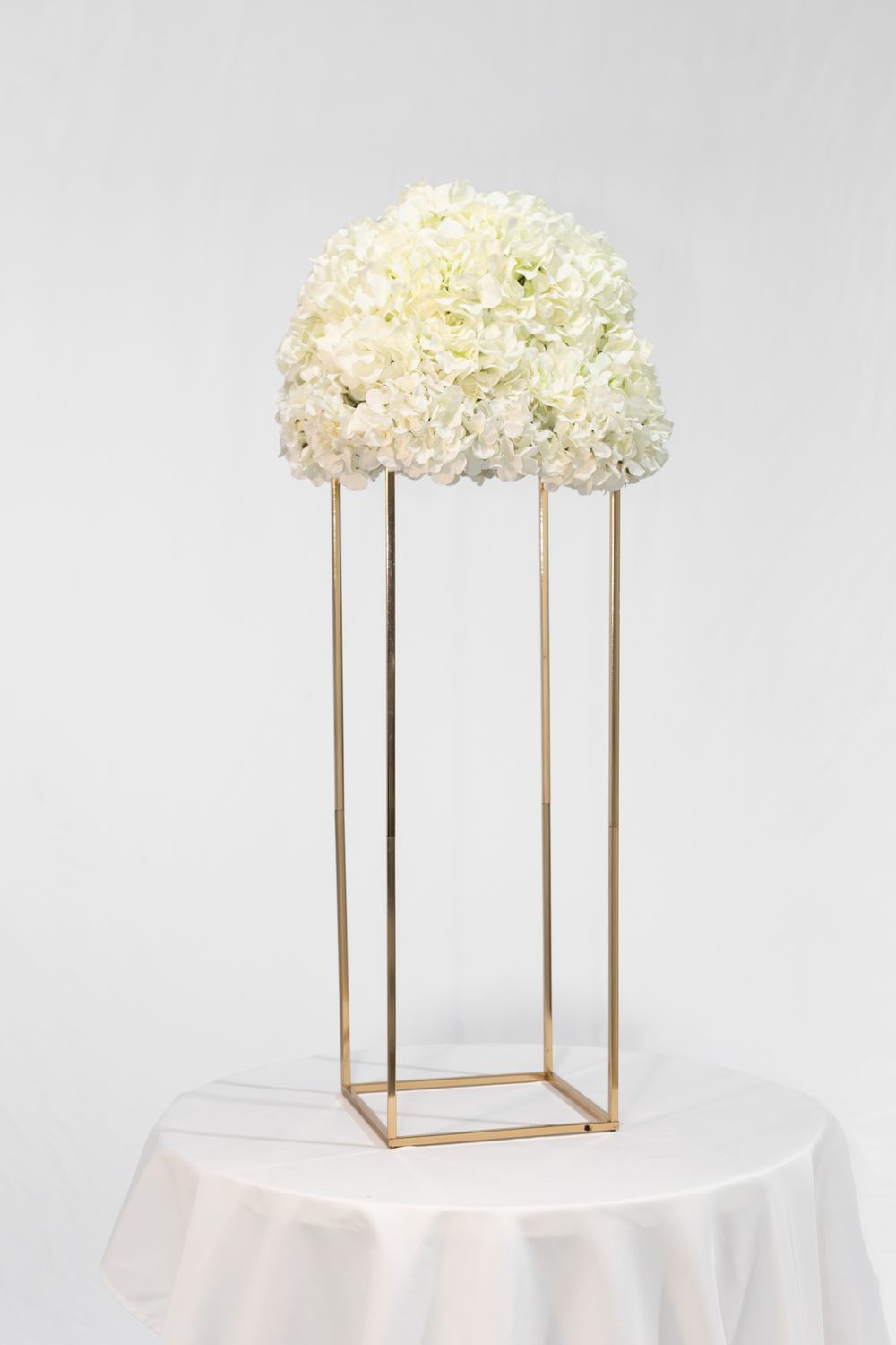 Heavenly Scent Hydrangea Pillar Centerpiece (Rental)