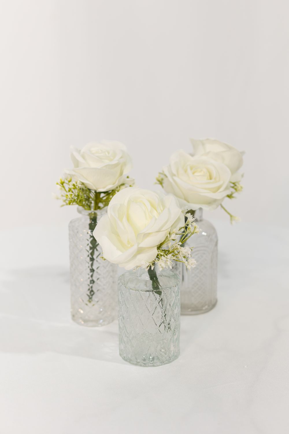 Heavenly Scent Mini Glass Vase (Set of 3 Rental)