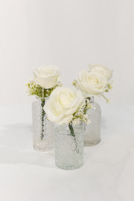 Heavenly Scent Mini Glass Vase (Set of 3 Rental)