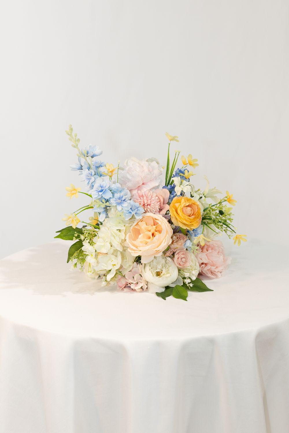 Garden Party Centerpiece No Vase (Rental)