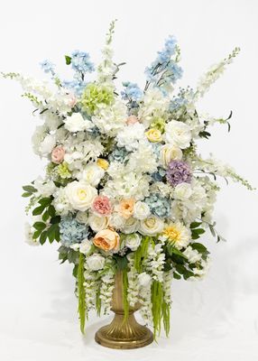 Garden Party XL Gold Planter (Rental)