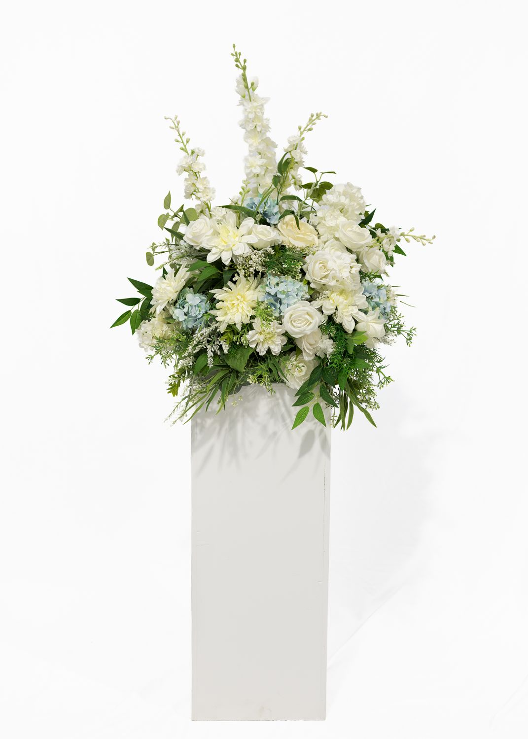 Little Touch of Blue XL Floor Centerpiece (Rental)