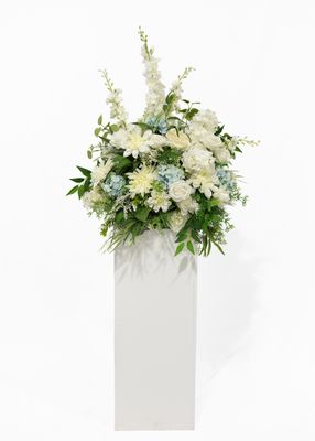 Little Touch of Blue XL Floor Centerpiece (Rental)