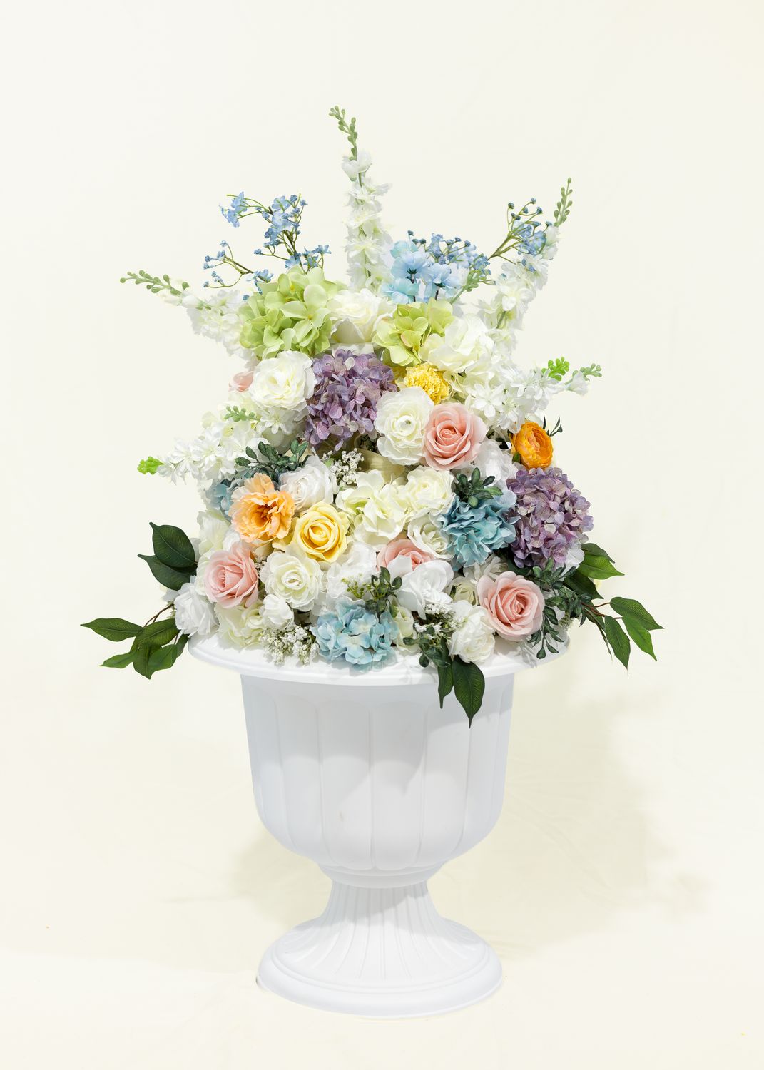 Garden Party White Pot (Rental)