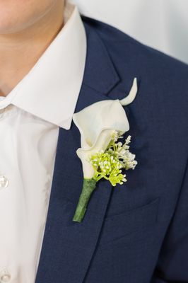 Everlasting Whispers Boutonniere (Rental)