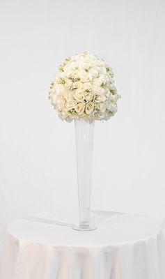 Simply Elegant Large Glass Vase Centerpiece (Rental)