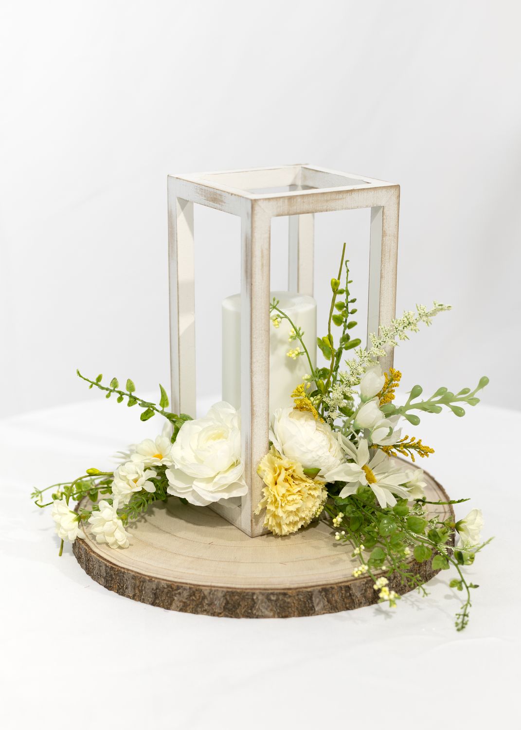 Spring Love Wood Plate Centerpiece (Rental)