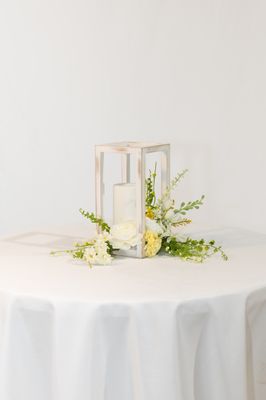 Spring Love Candlewood Centerpiece (Rental)