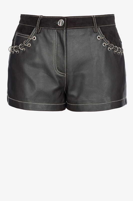 SHORTS IN PELLE E SUEDE CON PIERCING