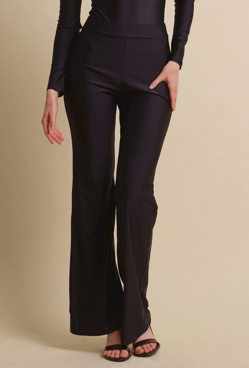 PANTALONE ZAMPA LARGA