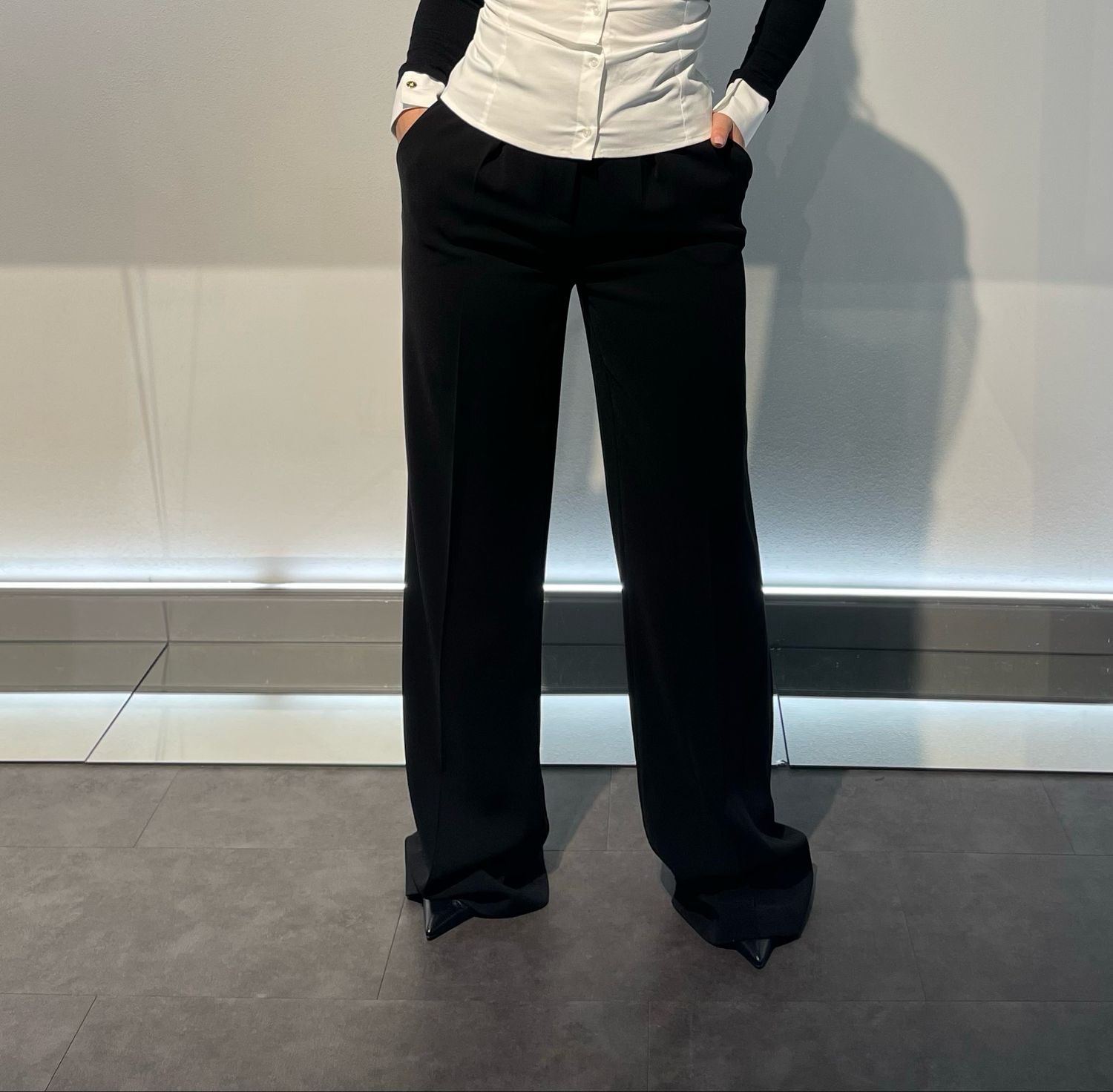 PANTALONI IN CRÊPE FLUIDO
