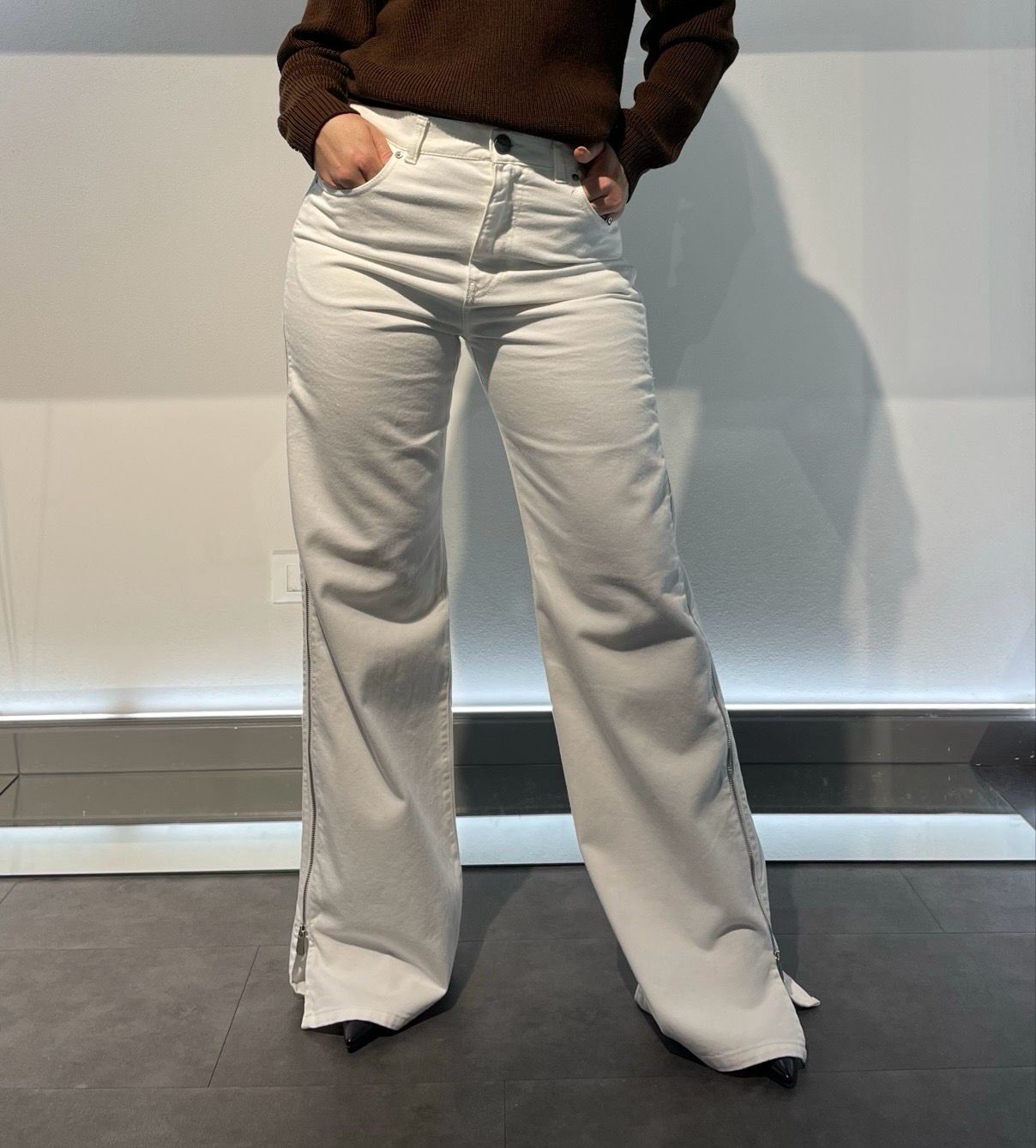JEANS AMPI CIN ZIP LATERALI