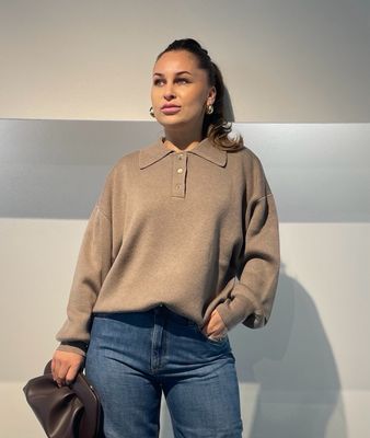 MAGLIA CON BOTTONI