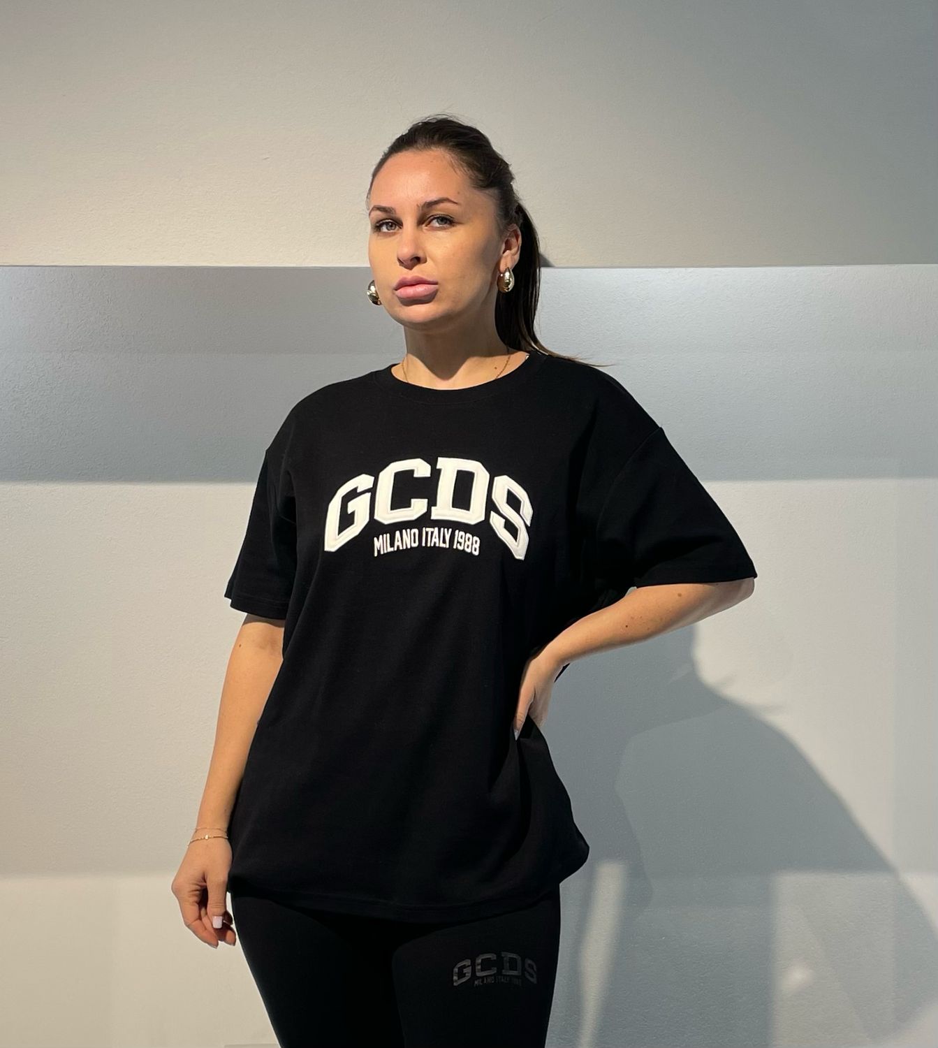 T-SHIRT LOOSE CON LOGO