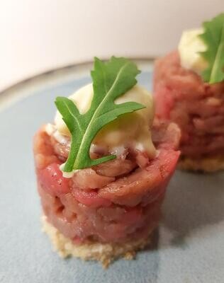 Mini sandwich steak tartaar