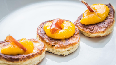 Blini spicy mango met tomaat (V)