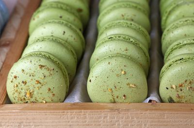 Hartige macaron met burratacreme &amp; pistache (V)