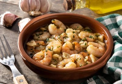 Gamba’s in knoflookolie