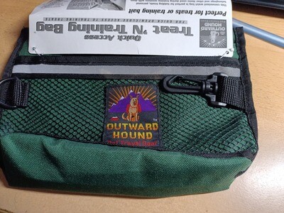 Outward Hound Quick Access Treat 'n Training Bag Groen