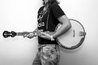 Four-String Banjos