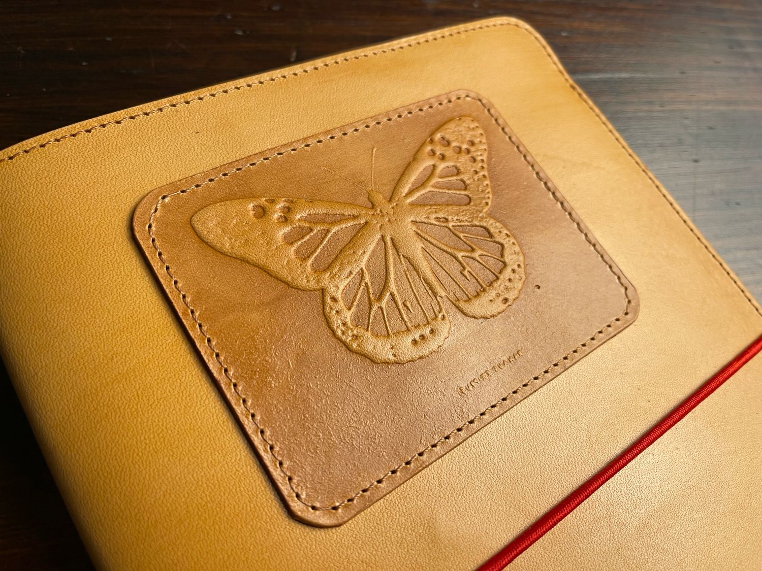 A5 Tapa de cuero (mariposa)