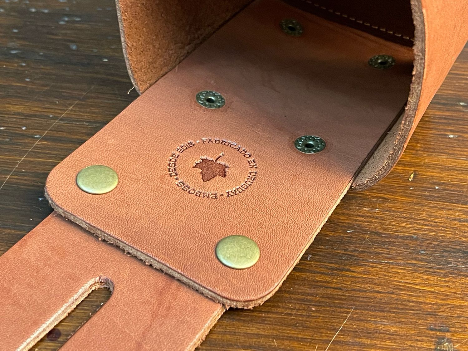 Porta mate para auto ÓXIDO con broches