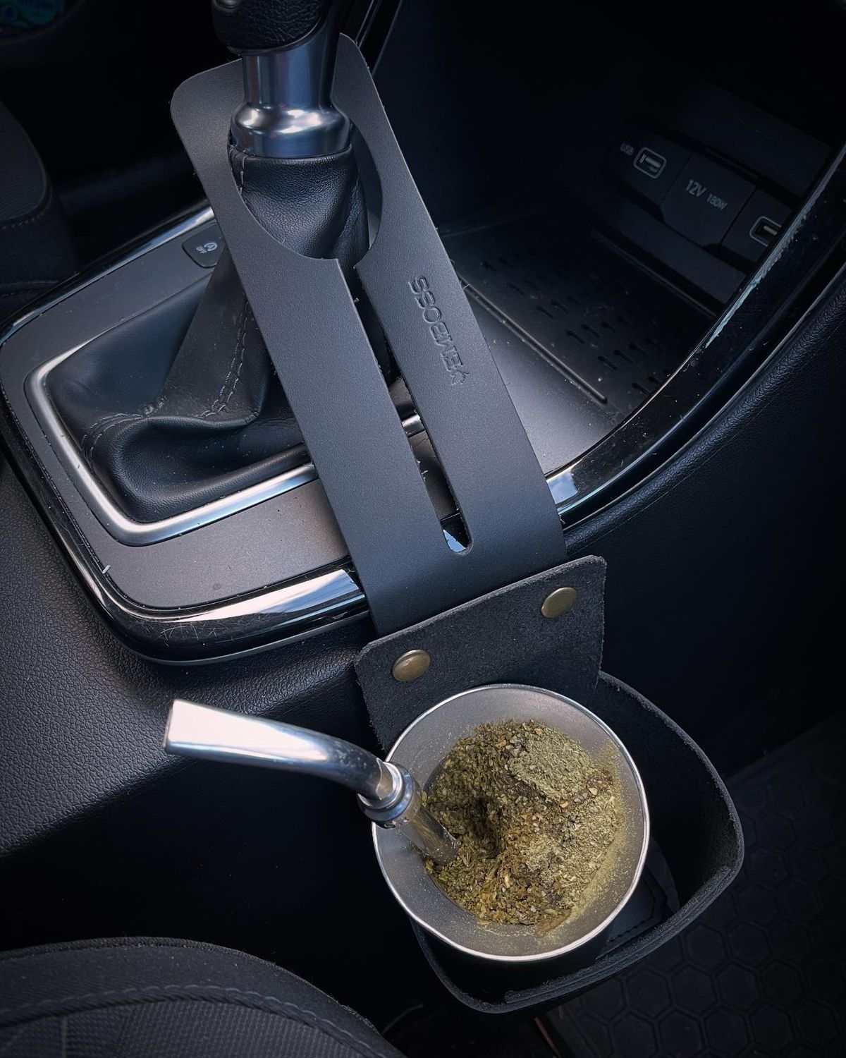 Porta mate para auto NEGRO