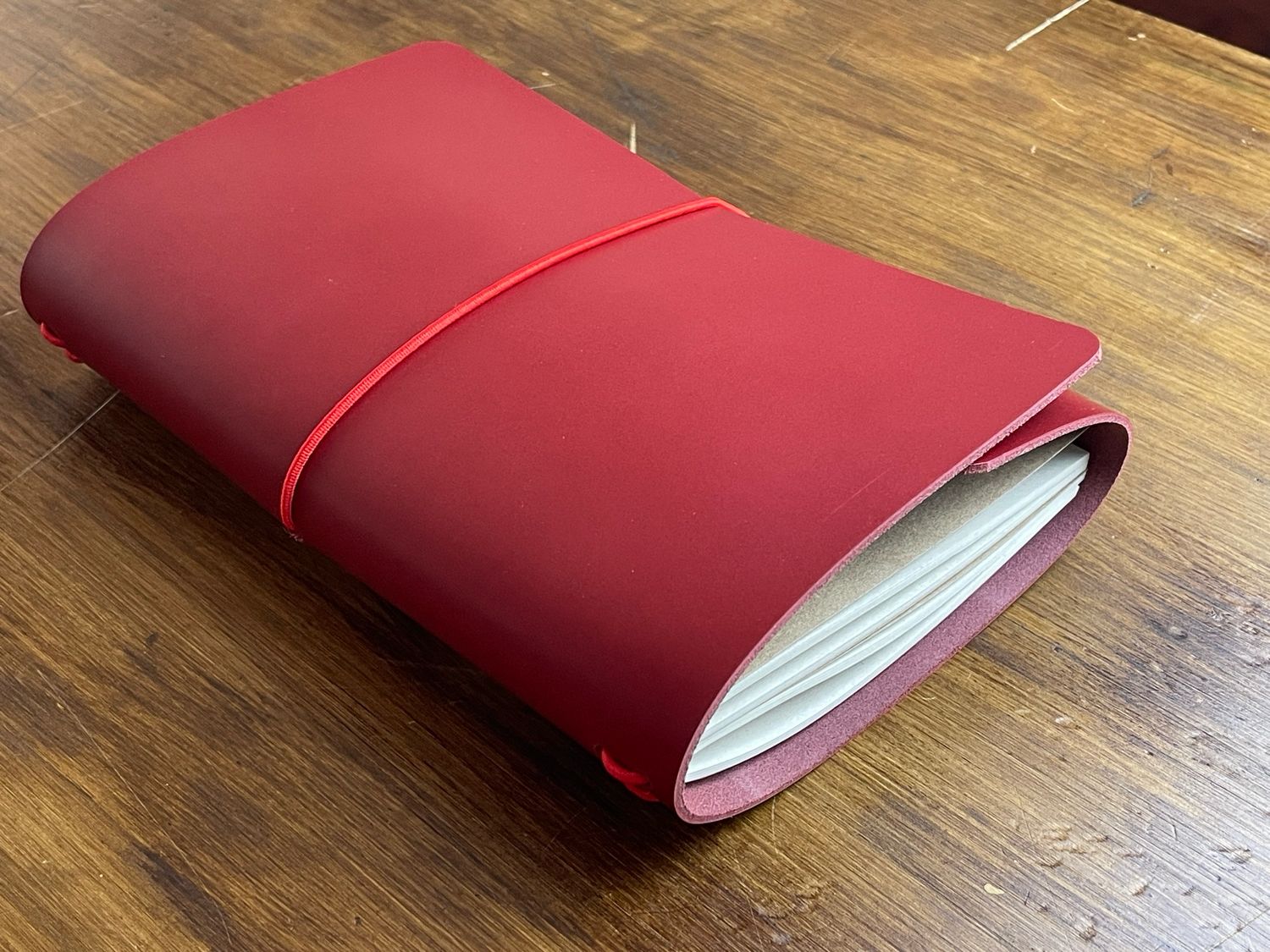 Tapa de cuero con solapa (A5)