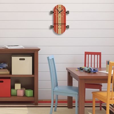 Skateboard Pendulum Clock